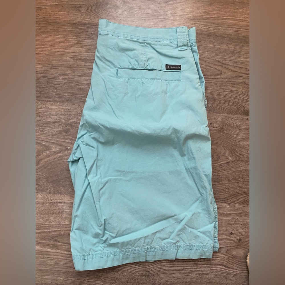 Men’s Columbia Shorts